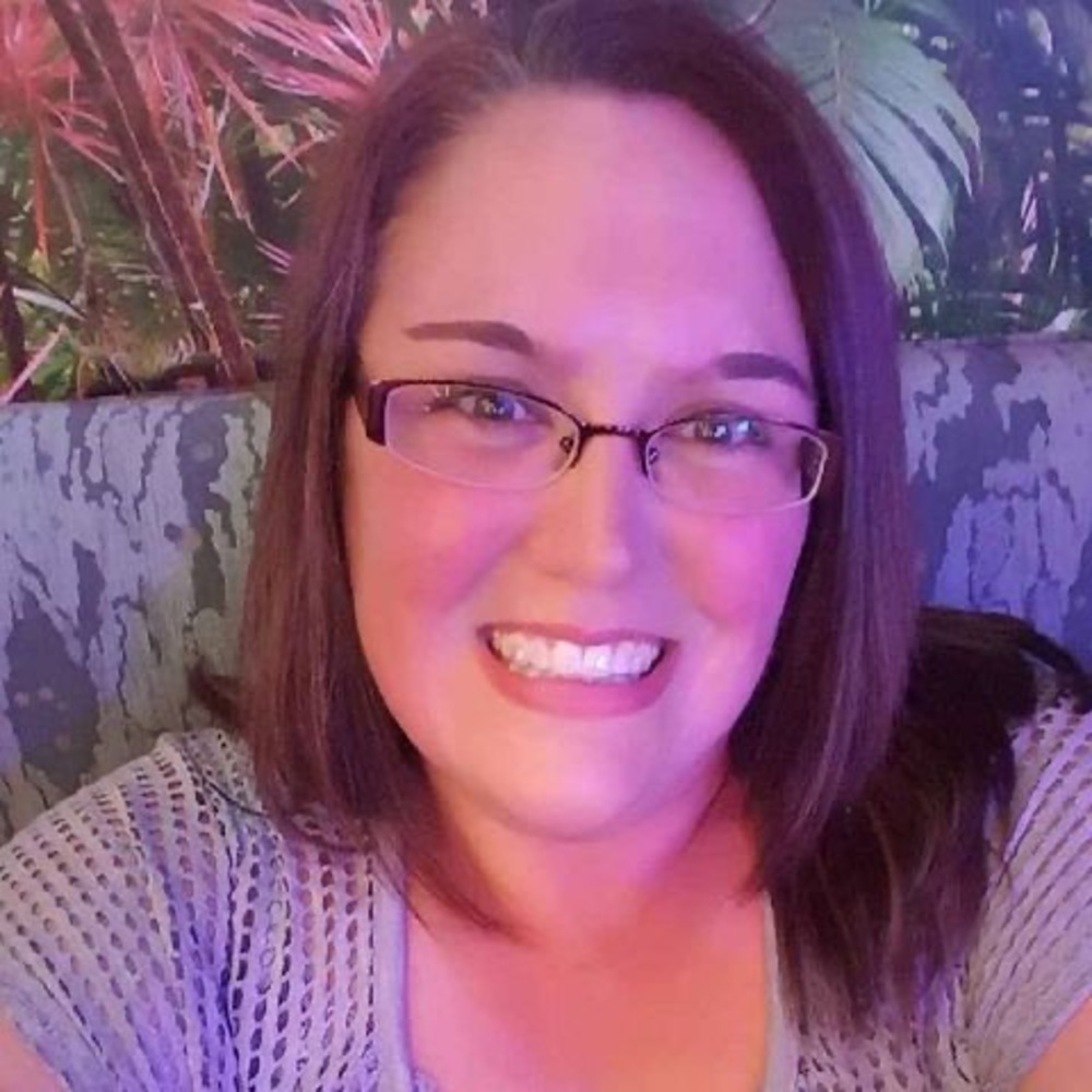Meet your Posher, Alecia
